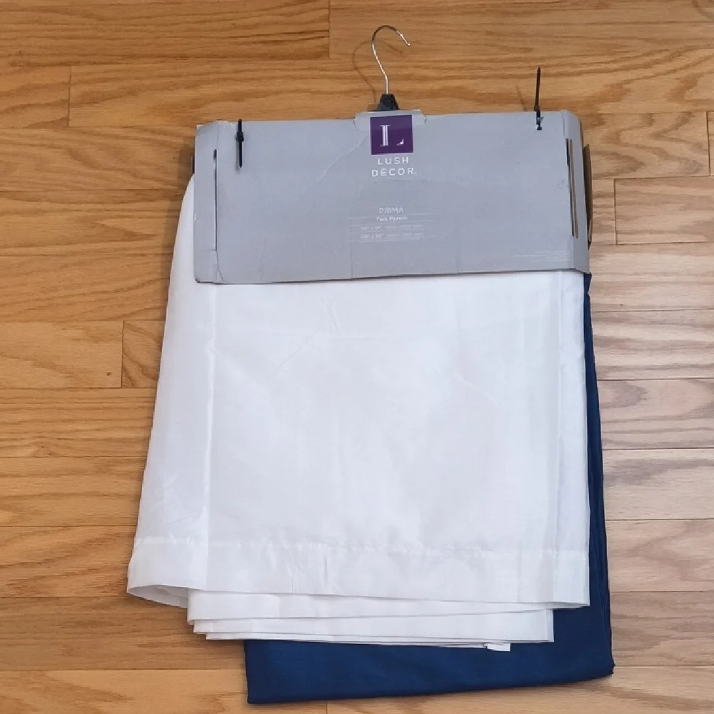 Lush Decor Light Filtering Curtains 2 Panels White & Navy NWT-D